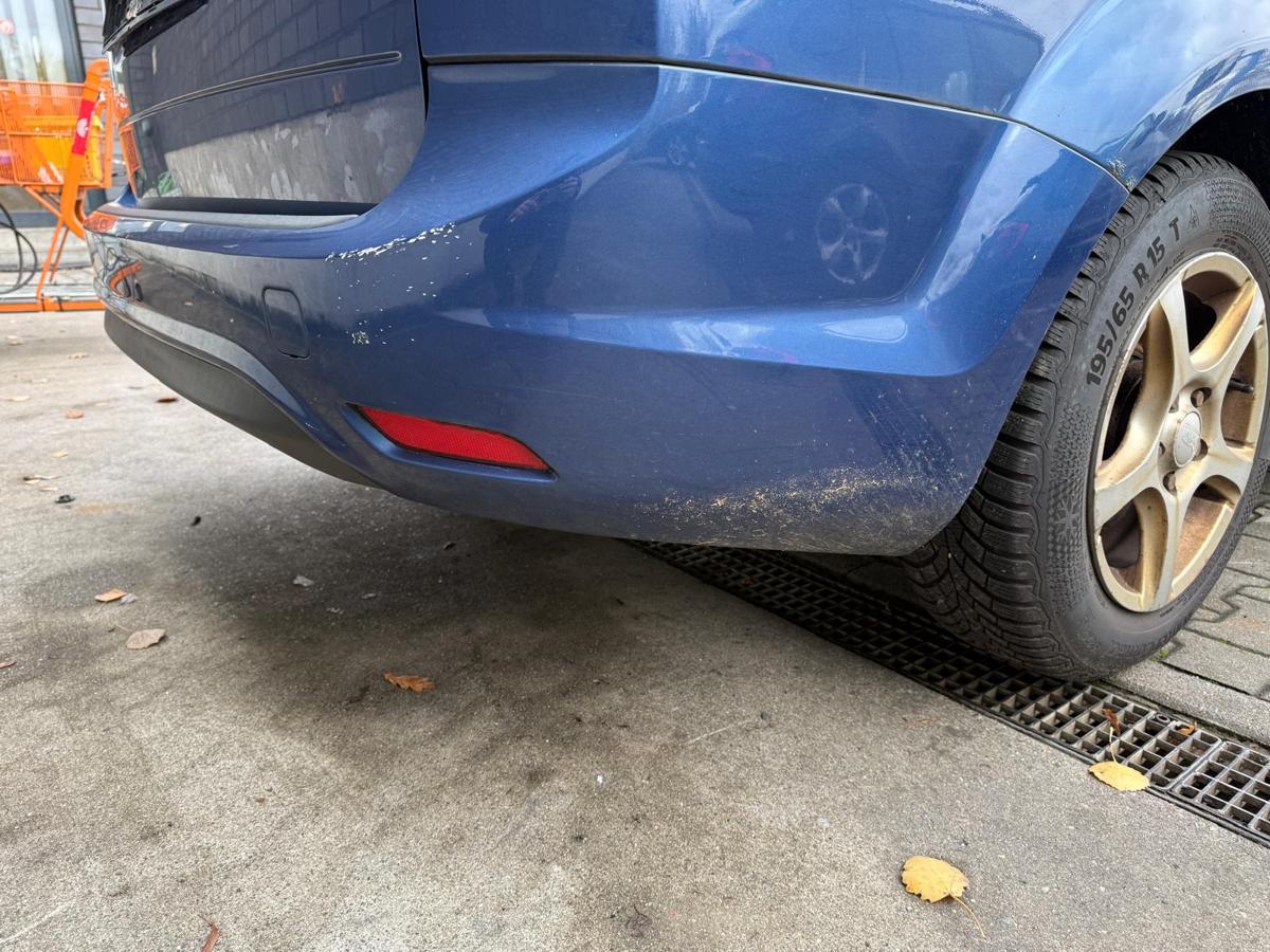 Ford Focus 2 DA3 BJ10 original Sto&szlig;stange Sto&szlig;f&auml;nger hinten Burmablau Kombi